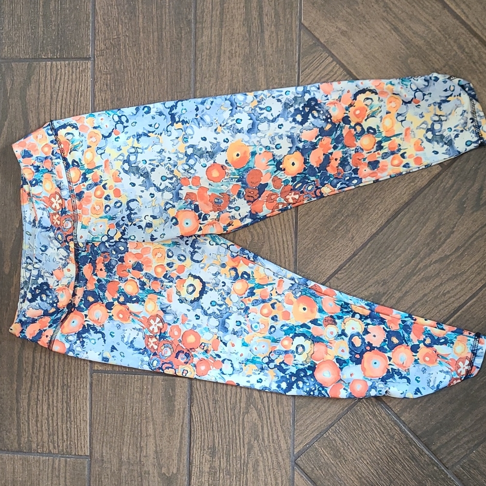 Jala Clothing Roushed booty crops